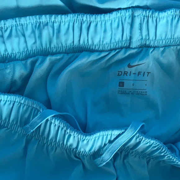 Light Blue Nike Tempo Dri-Fit Shorts in Size Large - Picture 3 of 4